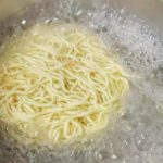 【すイエんサー】インスタントラーメンの麺つるつるのワザの作り方を紹介!