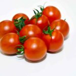 【まる得マガジン】トマトのガーリック蒸しの作り方を紹介!平仲亜貴子さんのレシピ