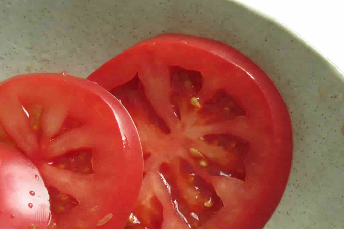 まる得マガジン トマトの和風香味野菜マリネの作り方を紹介 平仲亜貴子さんのレシピ 気になったtv