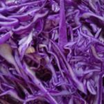 【まる得マガジン】紫キャベツのクミンサラダの作り方を紹介!井上かなえさんのレシピ