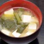 【きょうの料理】小松菜のフライパンみそ汁の作り方を紹介!杵島直美さんのレシピ