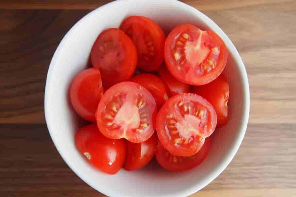 キウイドレッシングのトマトサラダ