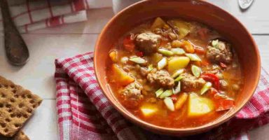 豚と野菜と豆のスープ