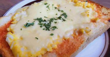 白菜とベーコンのチーズトースト
